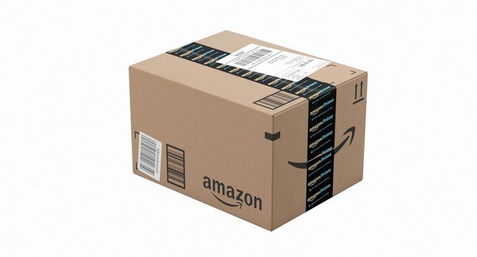 Коробка з логотипом AMAZON
